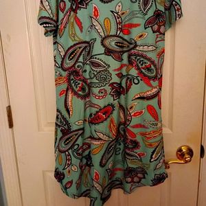 Adorable dress for an evening down the park.